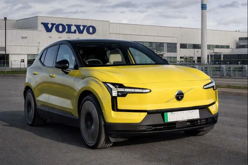 Volvo EX30 2025 Rear Three-Quarter